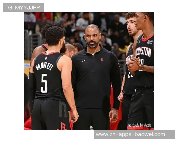 乌度卡透露季前赛最后一战或将让KD和申京等主力球员缺席休战