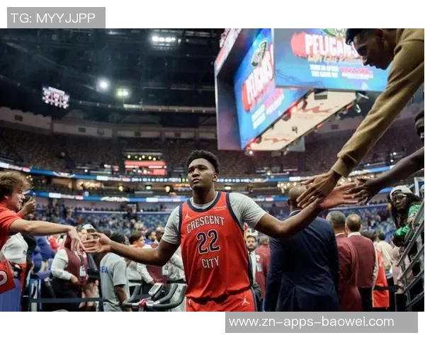 奎因在比赛中展现出色状态25年13号秀12投8中斩获17分5篮板7助攻2抢断